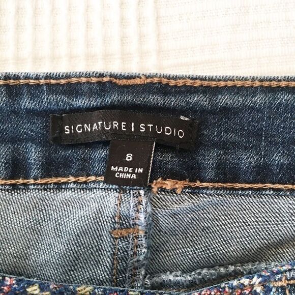 Blue Frayed Embroidered Distressed Cropped Jeans 8 - Picture 5 of 8